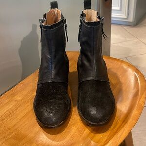 Kelsie Dagger Brooklyn Bootie, Black, Size 7.5